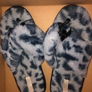 leapord print slippers